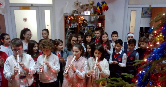 mos craciun crucea rosie