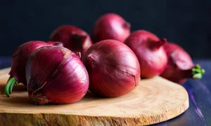 ceapa rosie istock jpg