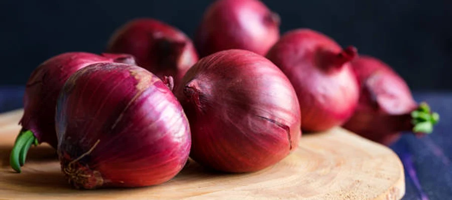 ceapa rosie istock jpg