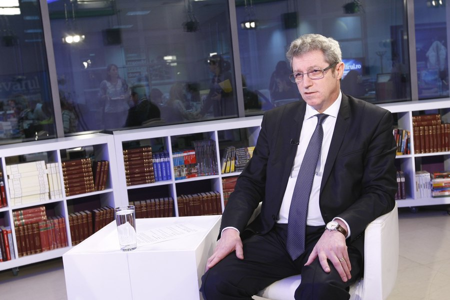 Nume-surpriză în discuțiile pentru Guvern: Bolojan, Cercel, Naumescu și Buzoianu în cărți pentru funcții-cheie
