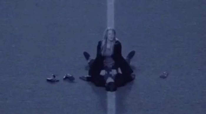 Cei doi au fost filmaţi făcând sex la mijlocul terenuluiFoto Vine.com