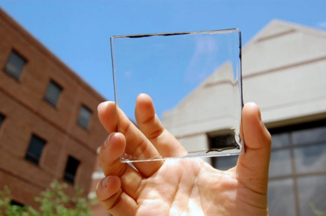Panoul solar transparent ar putea alimenta câteva becuri
