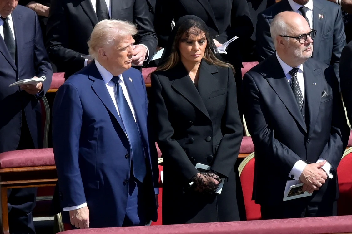 Melania Trump cu văl, Profimedia (1) jpg
