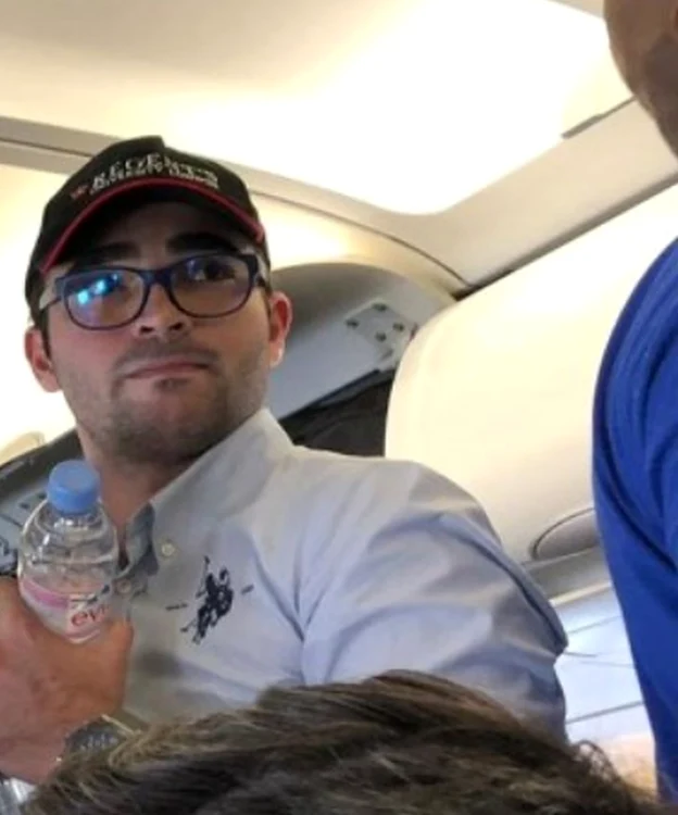 
    Răducu Mazăre a fost în avion alături de tatăl luiFoto: captură observator.tv  