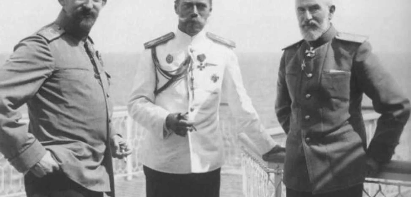 De la stânga la dreapta: Ferdinand I, Ţarul Nicolae al II-lea şi Carol I  FOTO: Ucu Bodiceanu