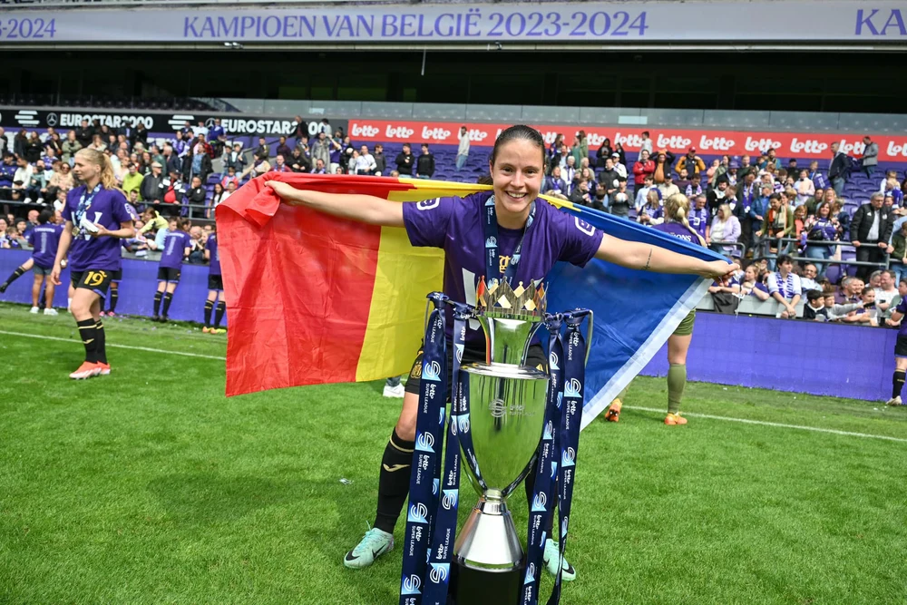 Retragere de marcă din naționala feminină de fotbal a României. Ștefana Vătafu se oprește după 17 ani sub tricolor