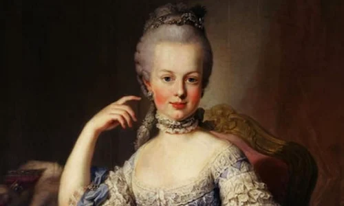 Mitologia feminină a Parisului jpeg