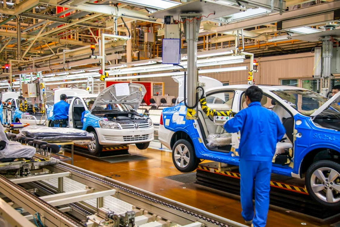 Fabrica Volkswagen din Shanghai, China. FOTO Shutterstock