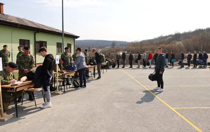 Tineri croați s-ua prezentat la încorporare/FOTO:X