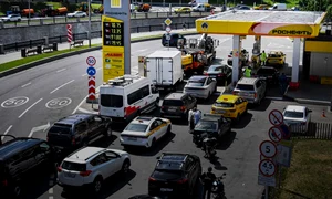 rusia cozi benzinarie jpg