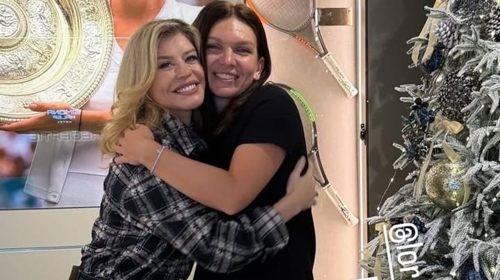 Simona Halep a avut parte de spectacol de Revelion, cu Loredana urcată pe scaun