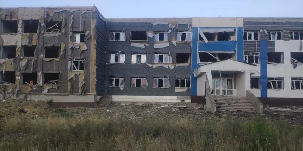în Kostyantynivka scoala a fost avariata de bombardamentele rusesti  foto facebook Pavlo Kyrylenko