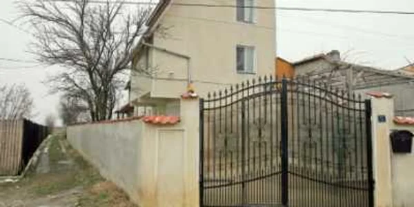 Vila cu două etaje din comuna Răzvad, Dâmboviţa, a Mariei Băleanu  