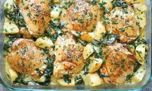 pui cu cartofi la cuptor cu sos cremos de parmezan 580x400 jpeg
