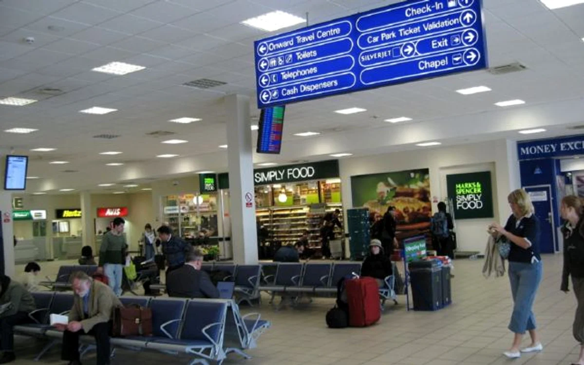 Aerportul Luton - imagine din interior. FOTO Wikipedia