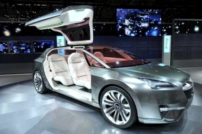 Concept car: Noul Subaru Hybrid Tourer