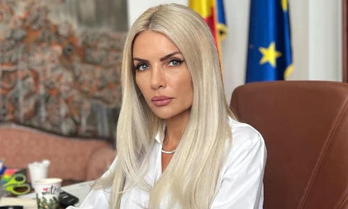 Laura Vicol,  FB jpg