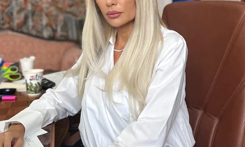 Laura Vicol,  FB jpg