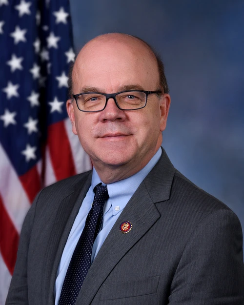 Congresmanul democrat Jim McGovern speră ca Trump să fie demis