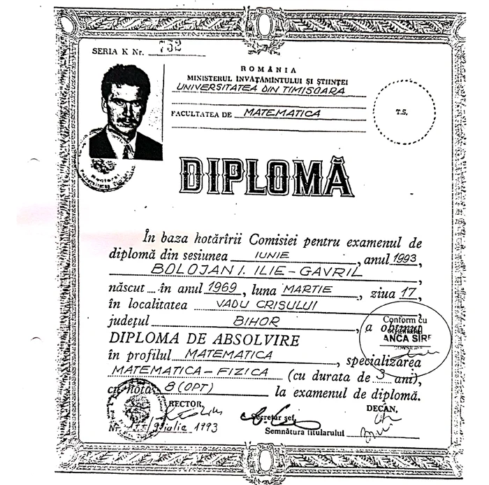 Diploma de absolvire a facultății. FOTO FB Guvernul României