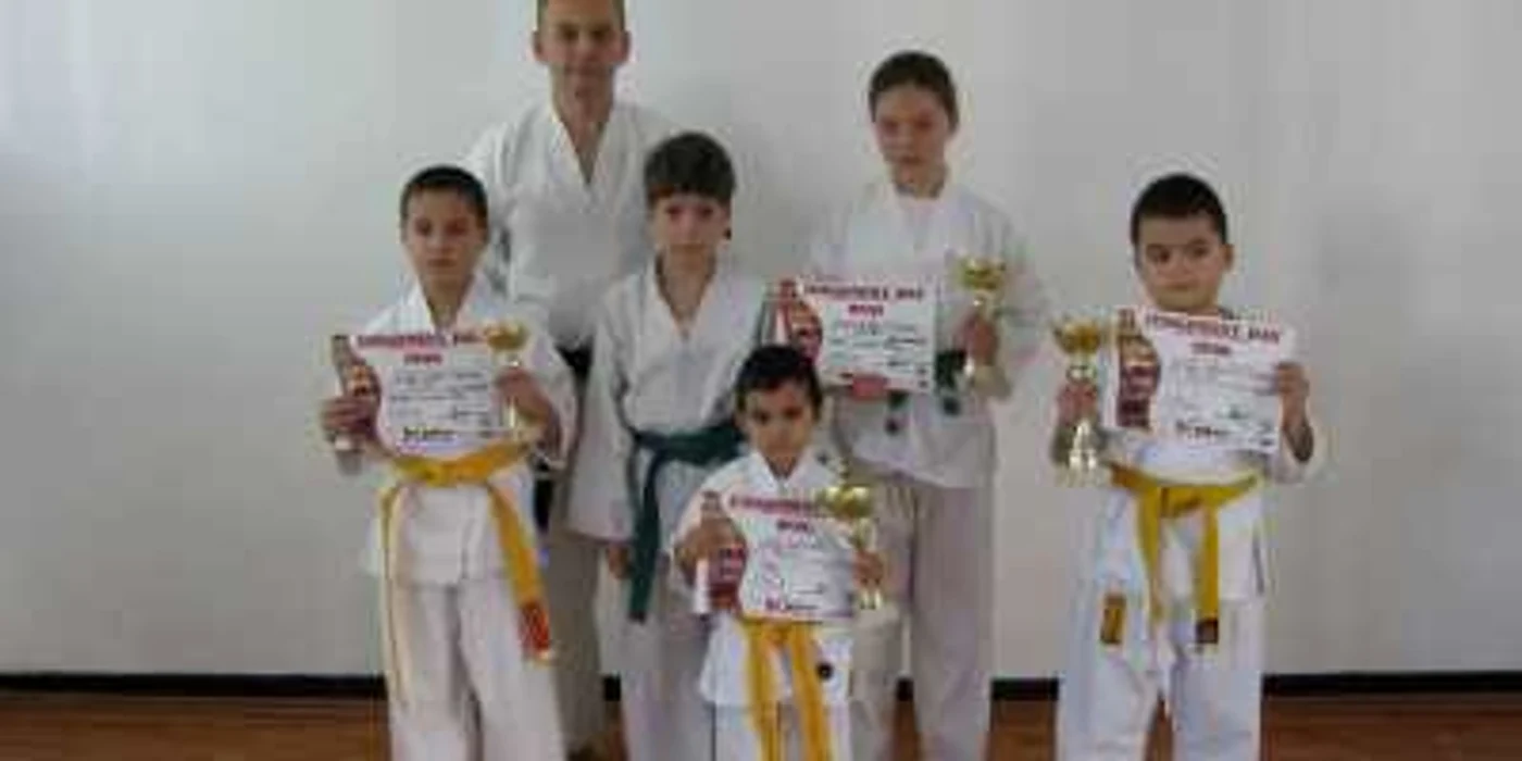 Sportivii medaliaţi de la Shin-Do
