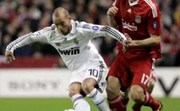 FOTBAL: FC Liverpool a acceptat să-l cedeze pe Arbeloa la Real Madrid
