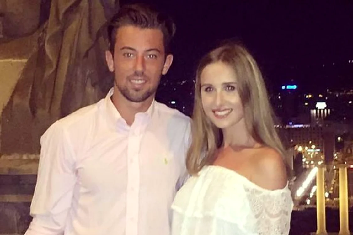 
    Josh urma să o ceară de soție pe Abbie, dar nu a mai apucatFoto: Facebook/metro.co.uk  