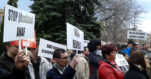 Protestul IMM Constanţa la adresa ANAF Foto Sînziana Ionescu