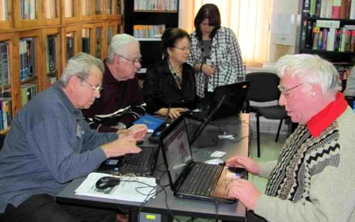 Cursul se desfăşoară la Biblioteca Judeţeană