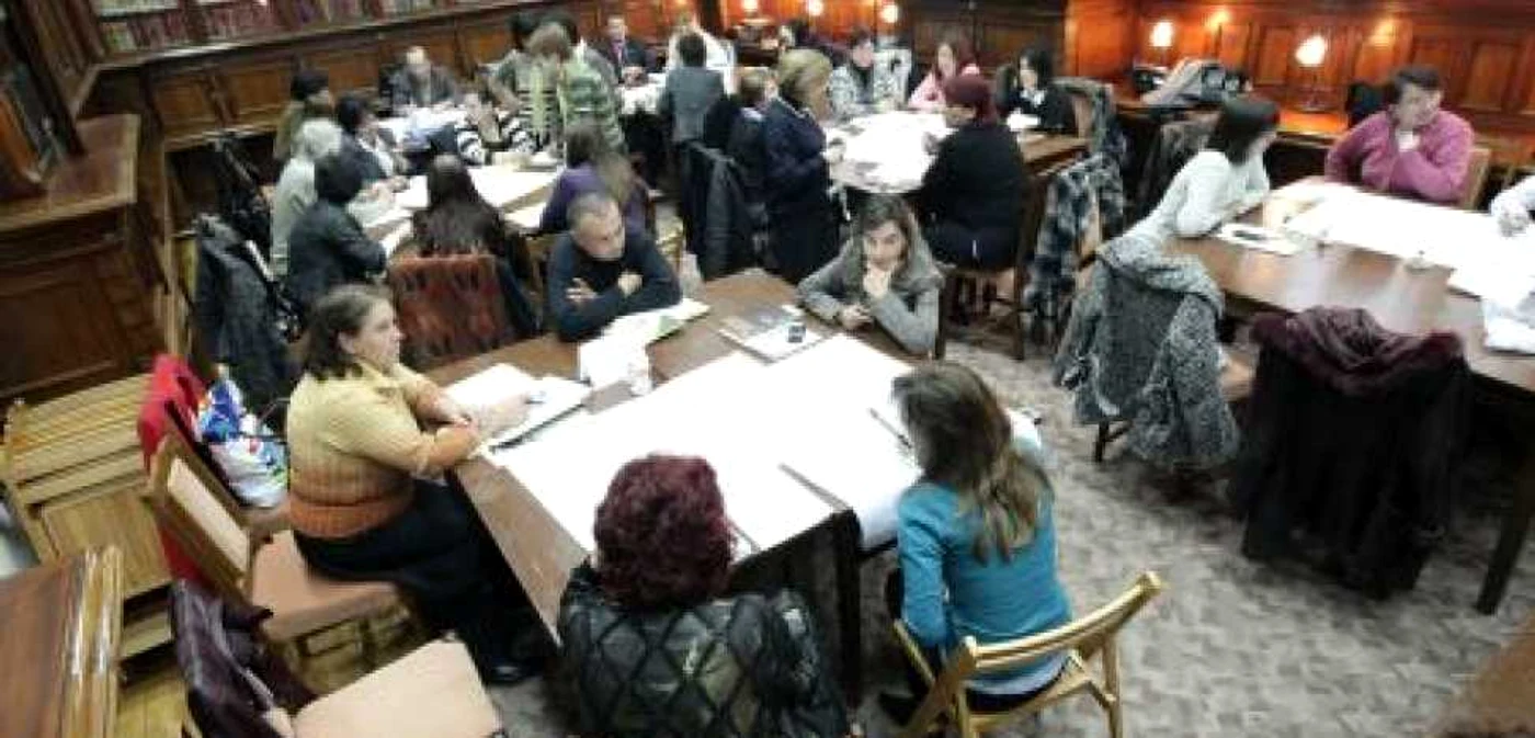 Bibliotecarii din Oltenia, la masa discuţiilor în Sala Nicolae Romanescu