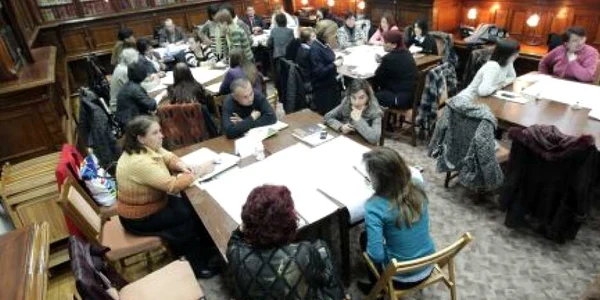 Bibliotecarii din Oltenia, la masa discuţiilor în Sala Nicolae Romanescu