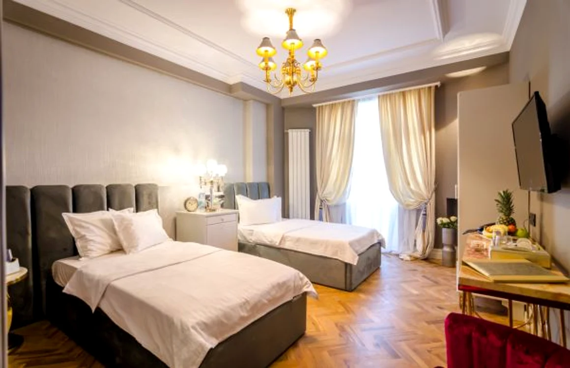hotel lido interior