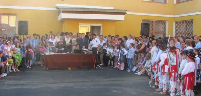 Careul primei zi de şcoală de la "Ştefan cel Mare"