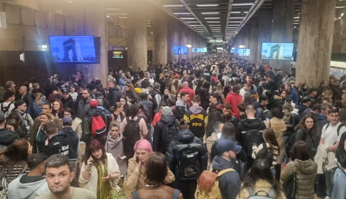 Haos la metrou la Eroilor, după o tentativă de suicid FOTO Facebook 