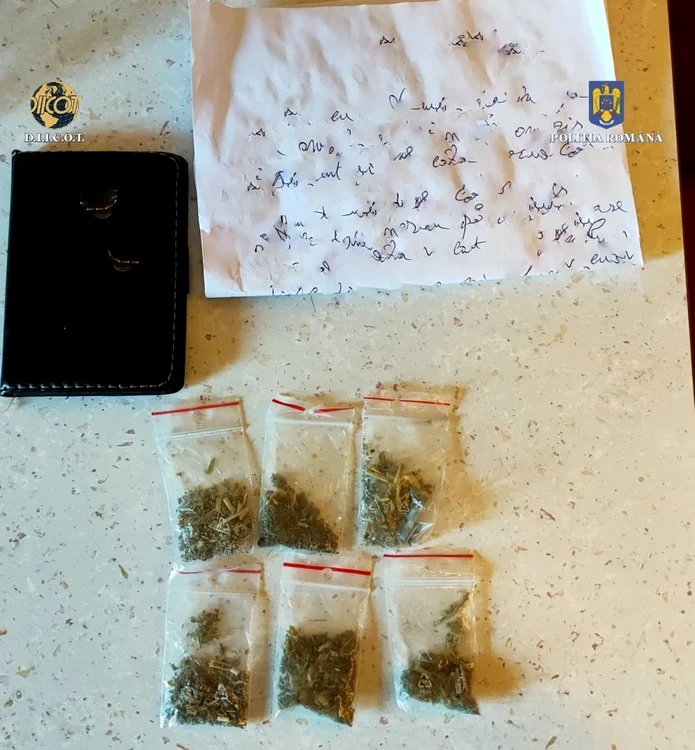 Poliţiştii confirscă tot mai multe droguri