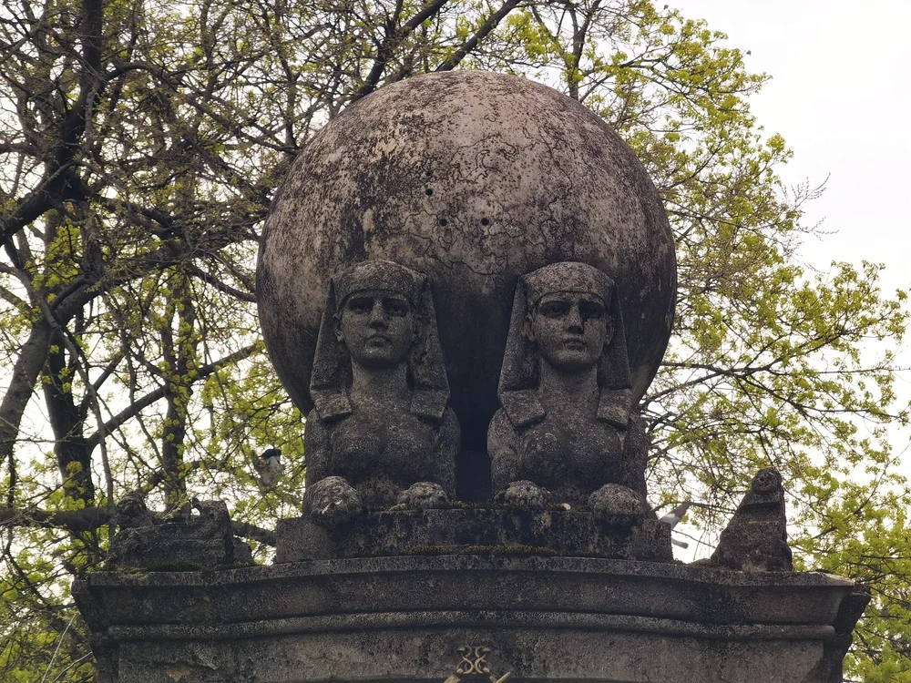 Cavoul Iuliei Hasdeu FOTO Cimitirul Bellu 