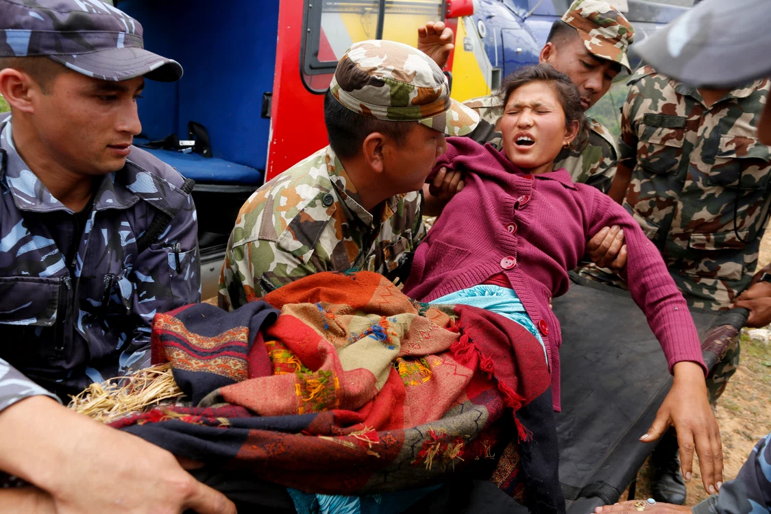
    Cutremur în Nepal: numărul morţilor ar putea fi de 10.000Foto: AP  
