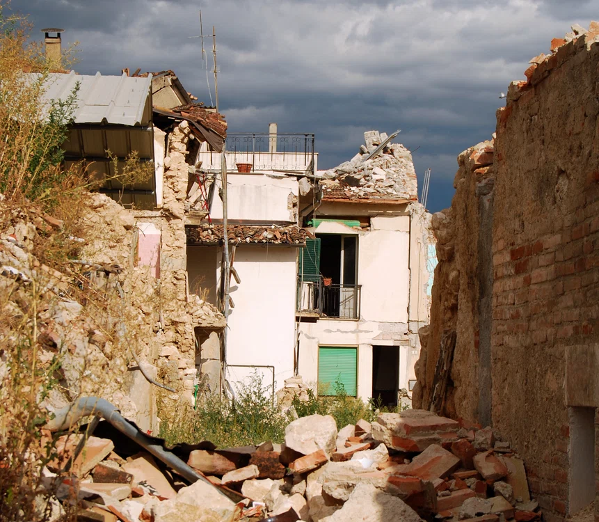 Așa îți protejezi casa în fața unui cutremurfoto: Shutterstock