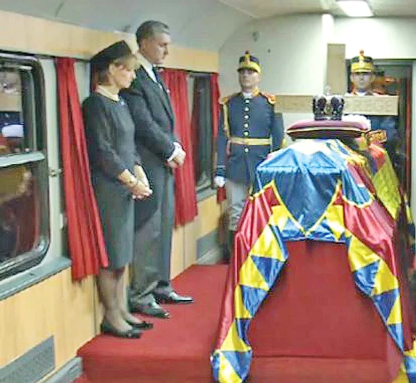 Principesa Ana şi Principele Radu, în  timpul călătoriei spre Curtea de Argeş