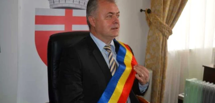 Cătălin Flutur a revenit în biroul de primar FOTO botosaneanul.ro