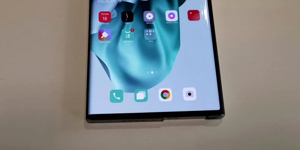 OPPO X 2021 FOTO Adrian Pogîngeanu