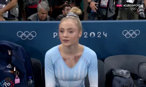 sabrina dezamagita jpg