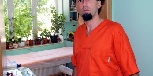 Dr. Victor Emanuel Boţ Sursa foto homeopatieconstanta.ro