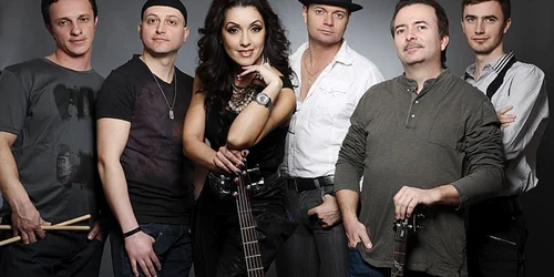 Nico evoluează acum numai alături de trupa sa. Foto: www.nicomusic.ro