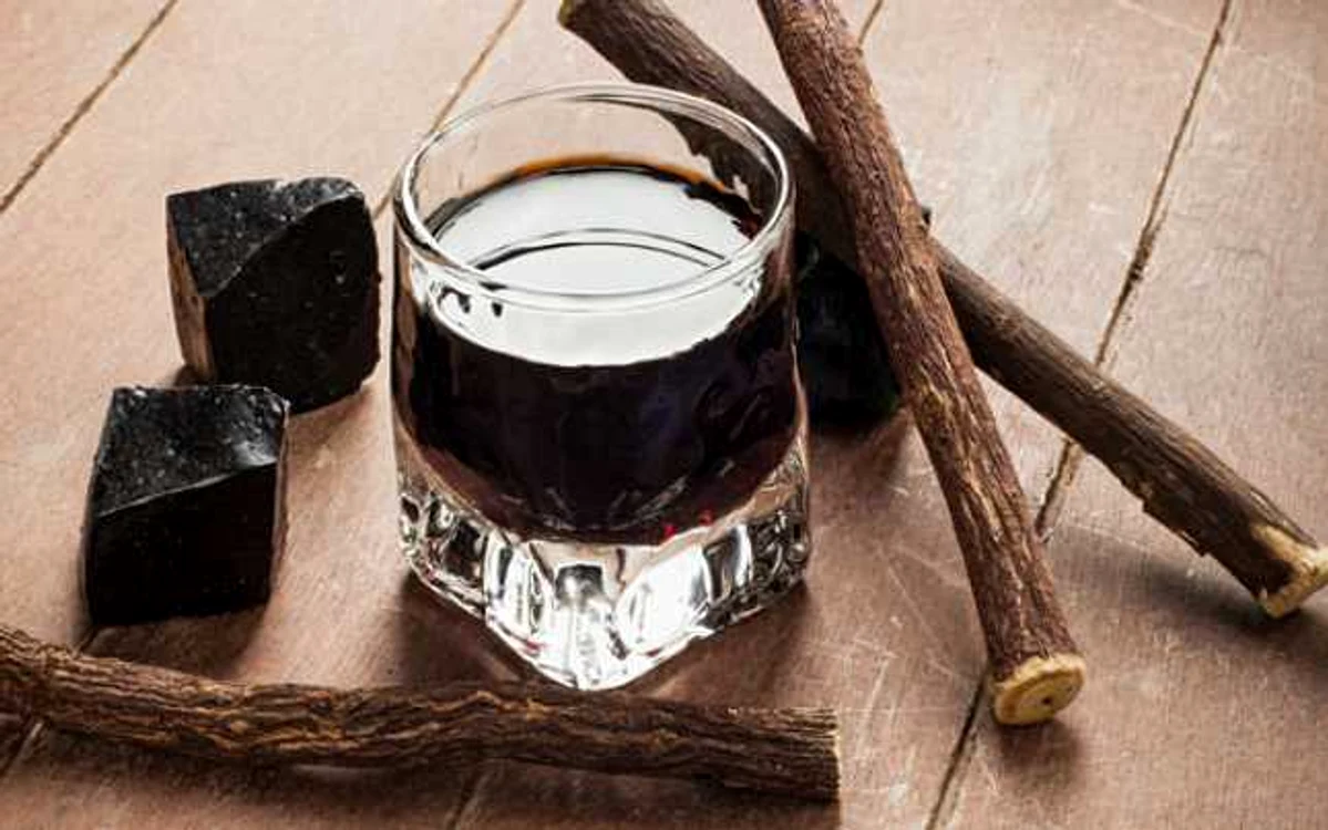 Rădăcina de lemn dulce, proprietăţi. FOTO topremediinaturiste.ro