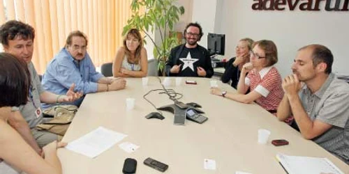 Directori de festivaluri internaţionale de film precum Locarno sau Berlin au analizat plusurile  şi minusurile TIFF în redacţia „Adevărul“ din Cluj  