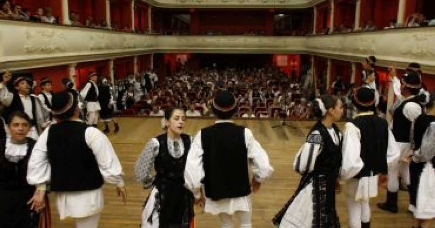 Sibiu: Ploaia a încurcat Festivalul Naţional al Tradiţiilor