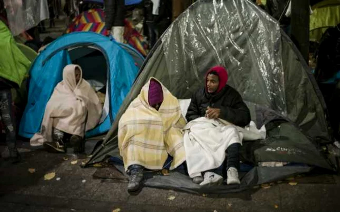 Migranţi la Paris FOTO EPA