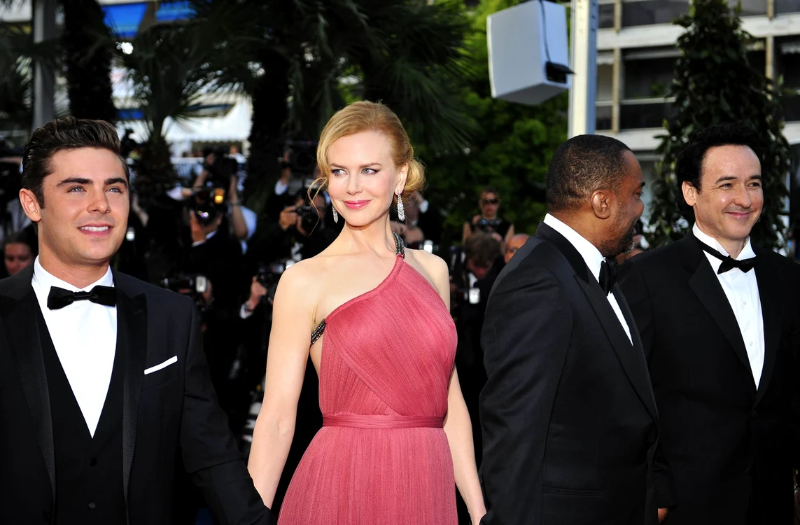 nicole si alti actori