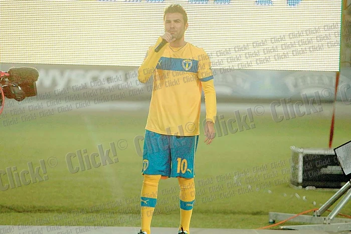 Adrian Mutu a fost în formă la singurul antrenament făcut de Petrolul în acest an în România (fotografii: Roberto Sălceanu / Dorin Constanda / Răzvan Păsărică)